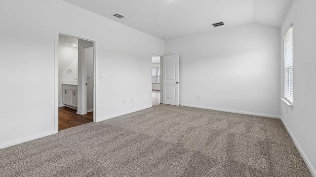 195 Mustang Lake CIR, Buda, TX 78610