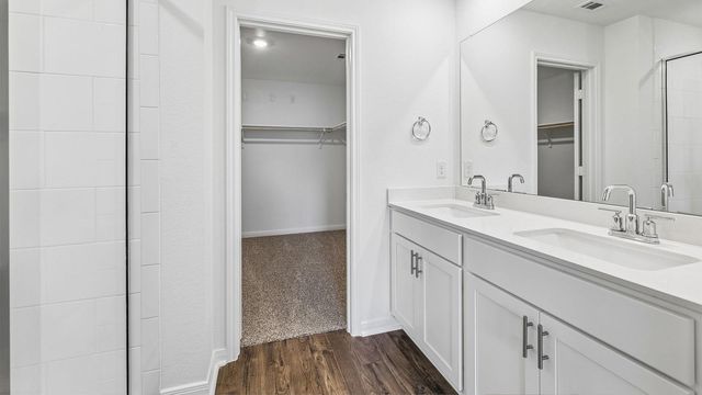 195 Mustang Lake CIR, Buda, TX 78610