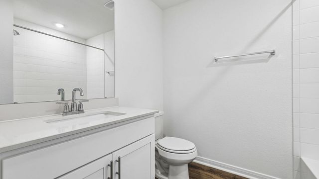 195 Mustang Lake CIR, Buda, TX 78610
