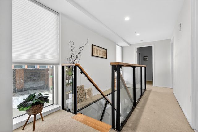 2 Earhart St 134, Cambridge, MA 02141