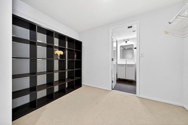 2 Earhart St 134, Cambridge, MA 02141