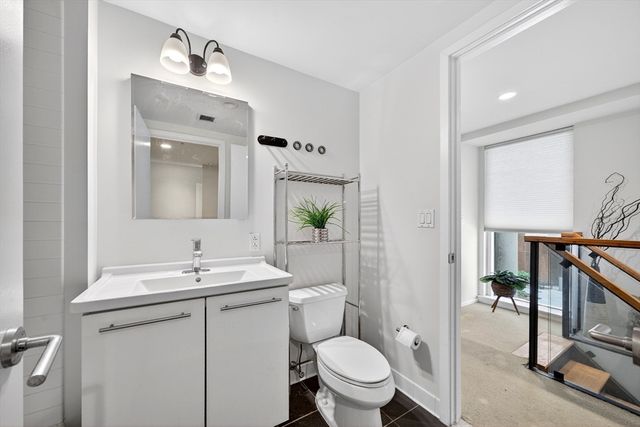 2 Earhart St 134, Cambridge, MA 02141