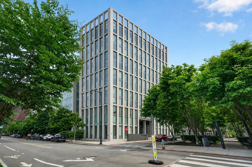 2 Earhart St 134, Cambridge, MA 02141