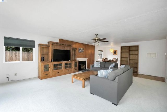 26257 Coleman Ave, Hayward, CA 94544