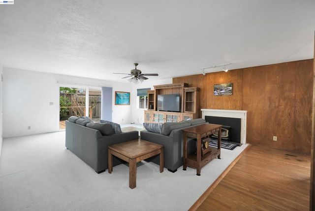 26257 Coleman Ave, Hayward, CA 94544