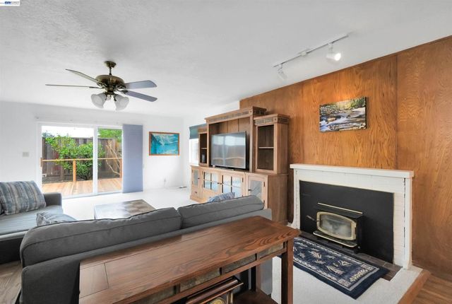 26257 Coleman Ave, Hayward, CA 94544