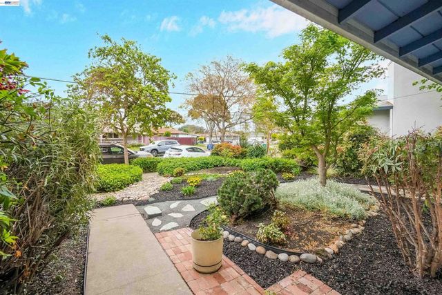 26257 Coleman Ave, Hayward, CA 94544