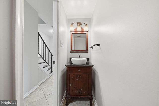 2816 BALLIETT CT, Vienna, VA 22180