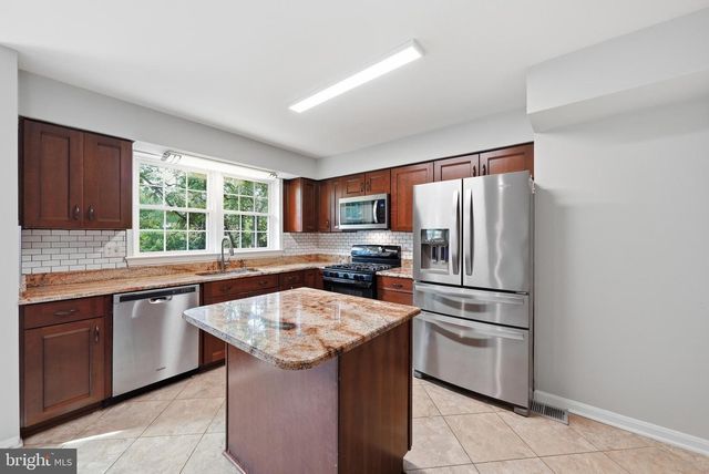 2816 BALLIETT CT, Vienna, VA 22180