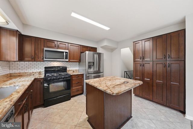 2816 BALLIETT CT, Vienna, VA 22180