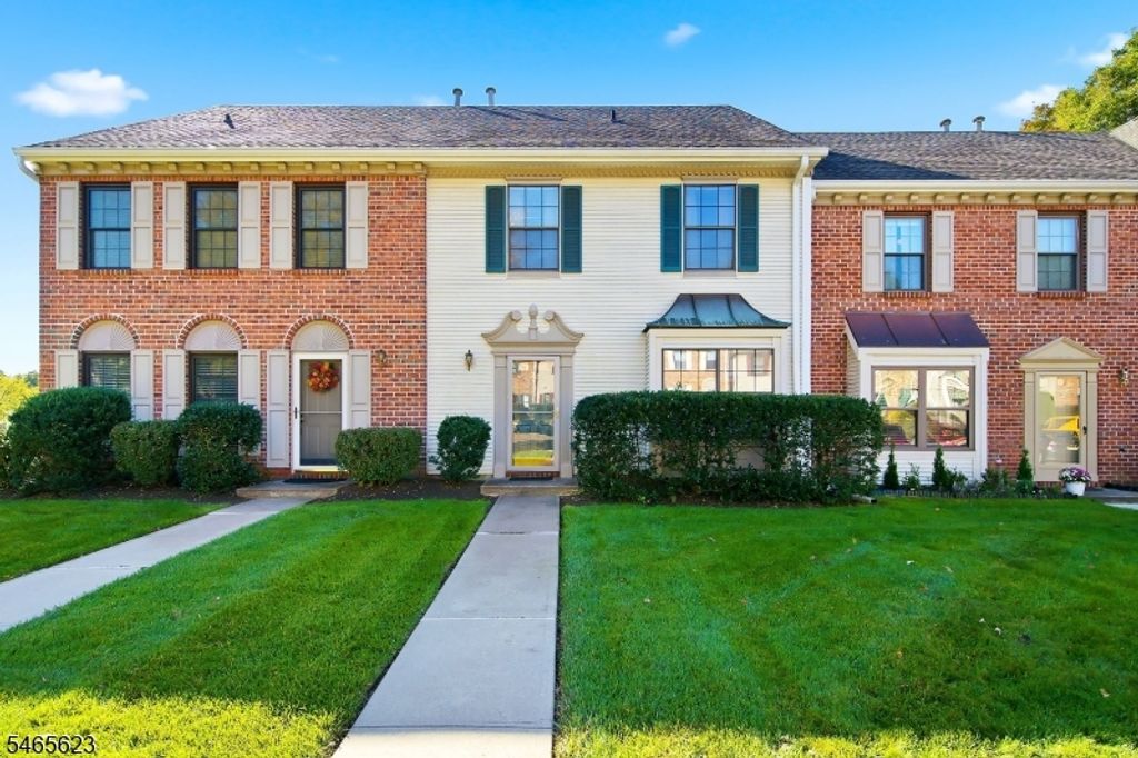 702 Brokaw Ct, Bridgewater Twp., NJ 08807 — exterior