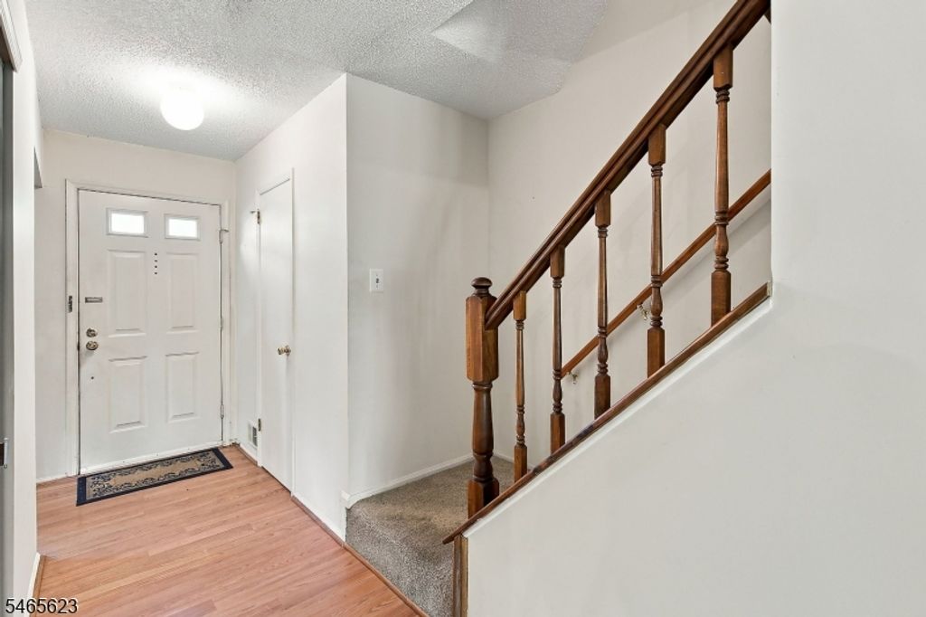 702 Brokaw Ct, Bridgewater Twp., NJ 08807 — photo 4
