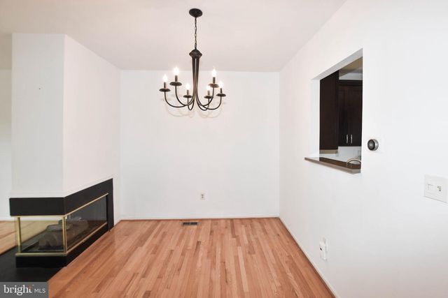 47616 COMER SQ, Sterling, VA 20165