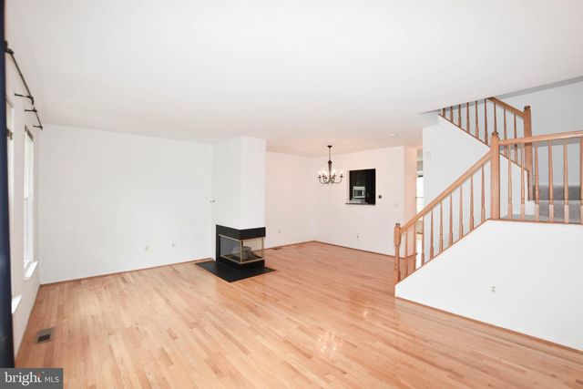 47616 COMER SQ, Sterling, VA 20165