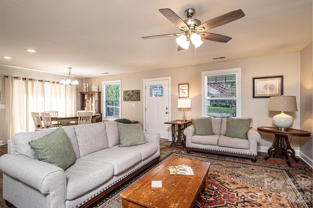 1203 Hillsboro Court, Lenoir, NC 28645