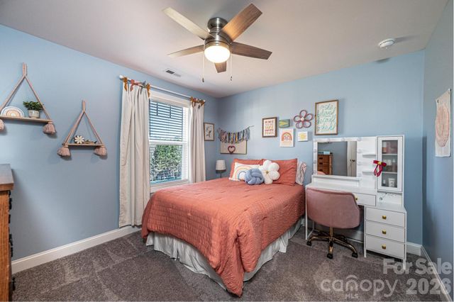 1203 Hillsboro Court, Lenoir, NC 28645