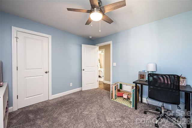 1203 Hillsboro Court, Lenoir, NC 28645