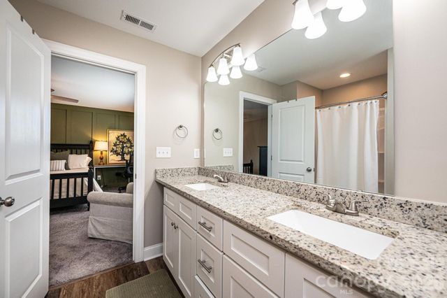 1203 Hillsboro Court, Lenoir, NC 28645