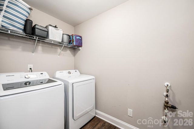 1203 Hillsboro Court, Lenoir, NC 28645