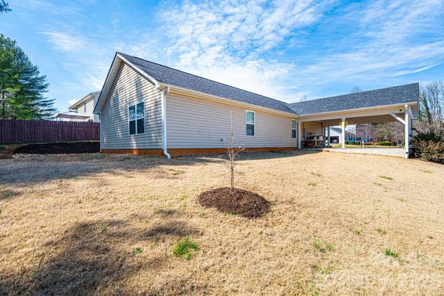 1203 Hillsboro Court, Lenoir, NC 28645