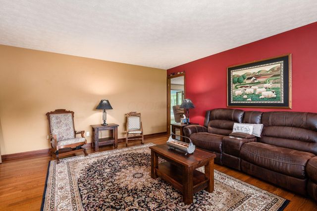 8263 Bennington Chapel Road, Centerburg, OH 43011