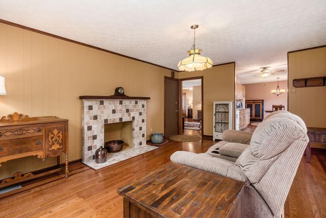 8263 Bennington Chapel Road, Centerburg, OH 43011