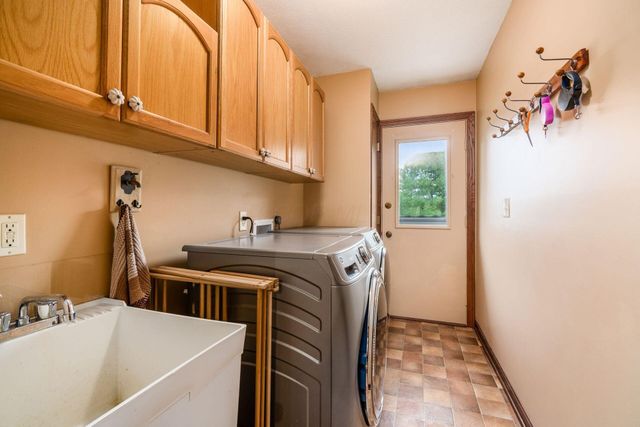 8263 Bennington Chapel Road, Centerburg, OH 43011