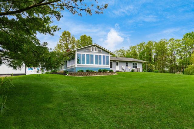 8263 Bennington Chapel Road, Centerburg, OH 43011