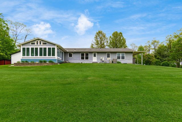 8263 Bennington Chapel Road, Centerburg, OH 43011