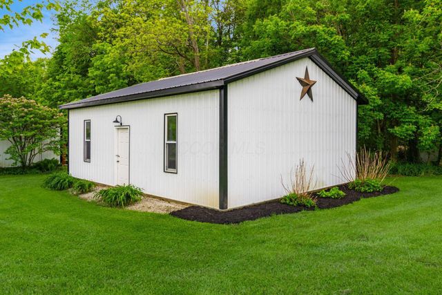 8263 Bennington Chapel Road, Centerburg, OH 43011