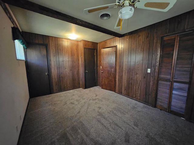 1110 Andrew Ave, Salina, KS 67401