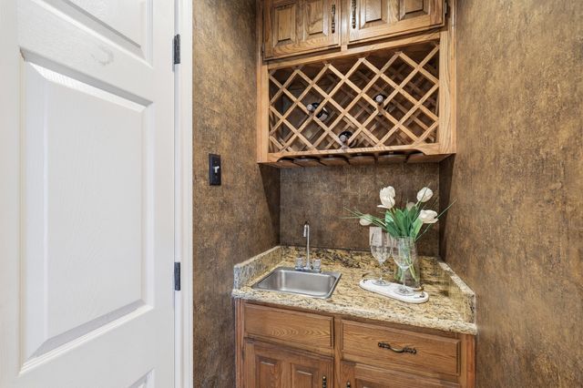 4306 Essex Court, Arlington, TX 76016