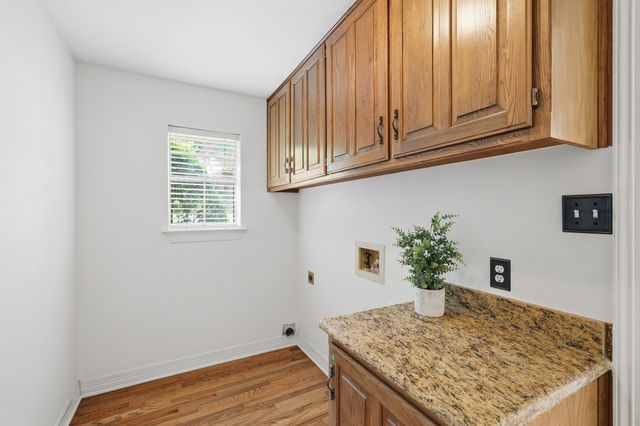 4306 Essex Court, Arlington, TX 76016