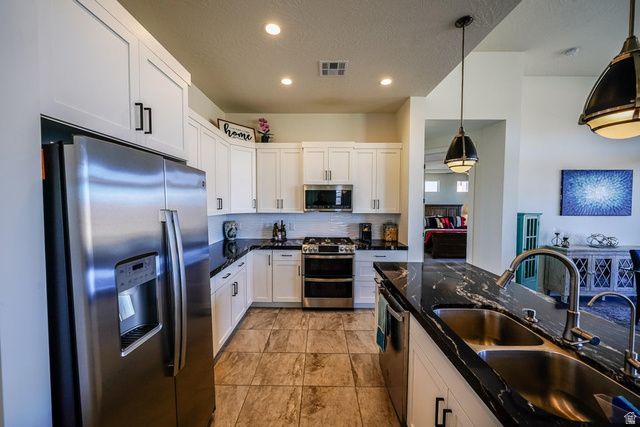 186 S MEGOZZO DR, St. George, UT 84770