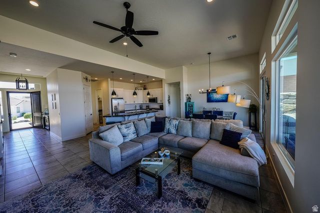 186 S MEGOZZO DR, St. George, UT 84770