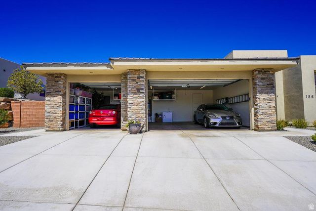 186 S MEGOZZO DR, St. George, UT 84770