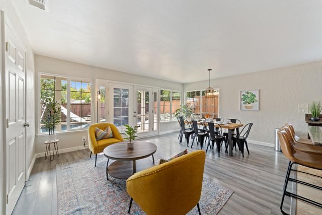6735 Old Oak Ct, Citrus Heights, CA 95610