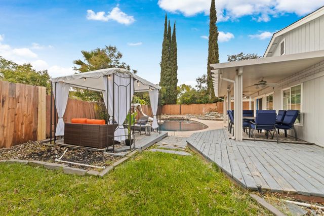 6735 Old Oak Ct, Citrus Heights, CA 95610