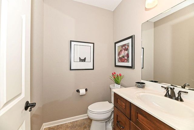 N57W17965 Tall Pines CIRCLE #22, Menomonee Falls, WI 53051