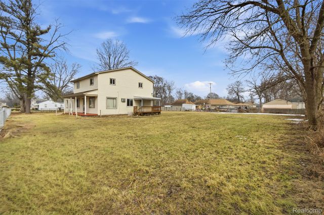 6011 Washington Street, Romulus, MI 48174