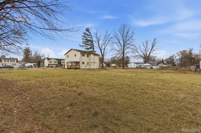 6011 Washington Street, Romulus, MI 48174