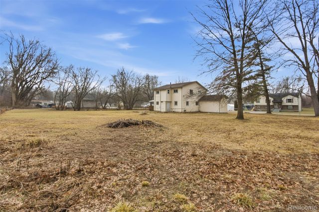 6011 Washington Street, Romulus, MI 48174