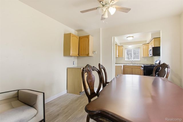 6011 Washington Street, Romulus, MI 48174