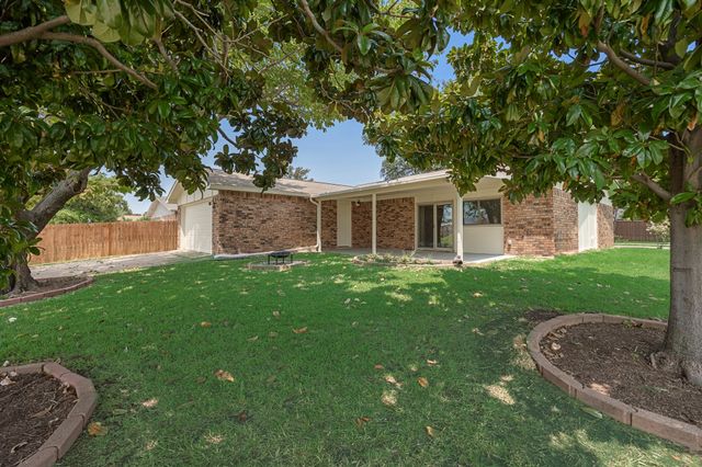 2012 Apple Valley Road, Plano, TX 75023