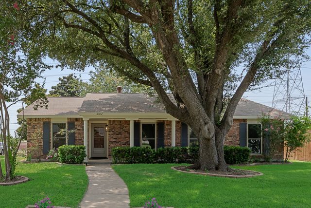 2012 Apple Valley Road, Plano, TX 75023