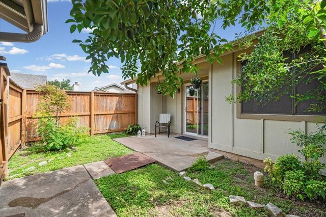1617 W Braker LN B, Austin, TX 78758