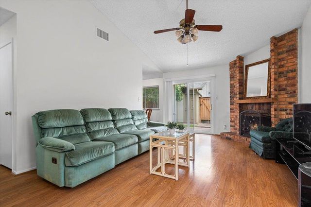 1617 W Braker LN B, Austin, TX 78758