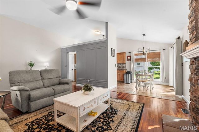 65 Adventura Drive, Festus, MO 63028