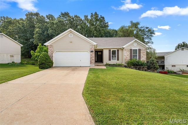 65 Adventura Drive, Festus, MO 63028