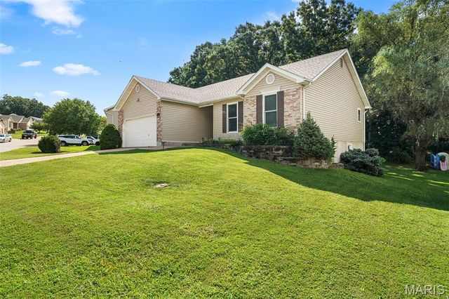 65 Adventura Drive, Festus, MO 63028